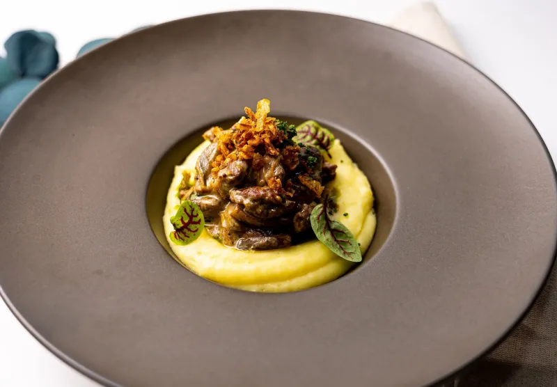 Бефстроганов с картофельным пюре